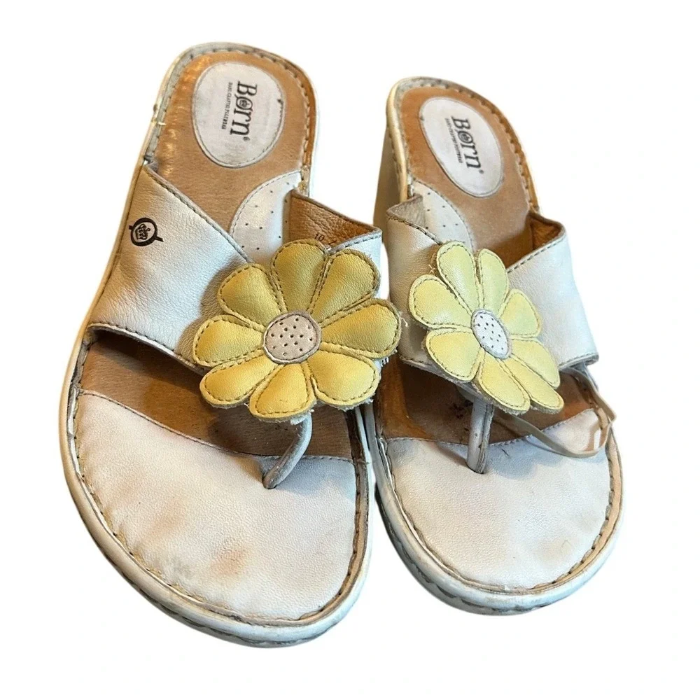 Born Off White Leather Floral Wedge Thong Sandals Women's 10